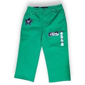NWT Kelly Green Capris
